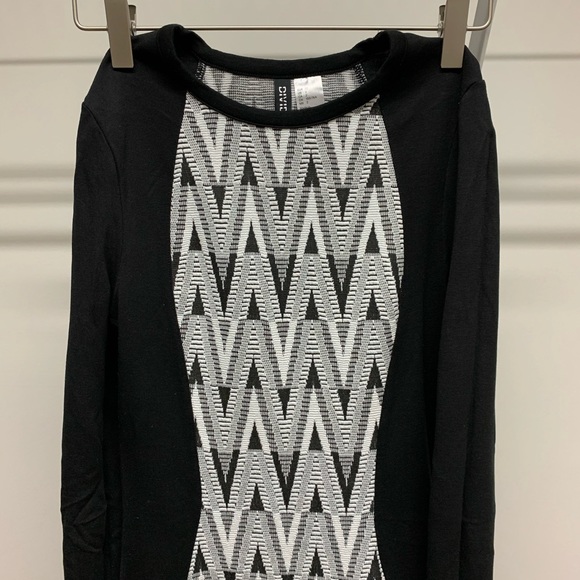 H&M Patterned Dress - Picture 2 of 5